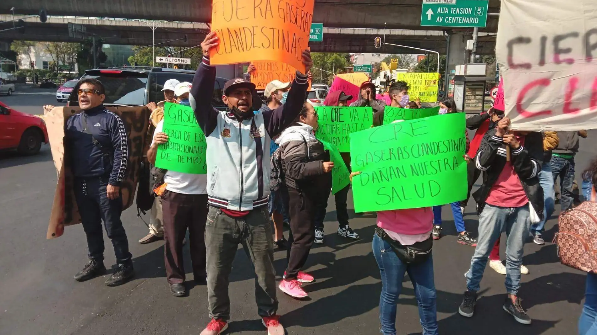 Protestan frente a la Comisión Reguladora de Energía contra gaseras clandestinas